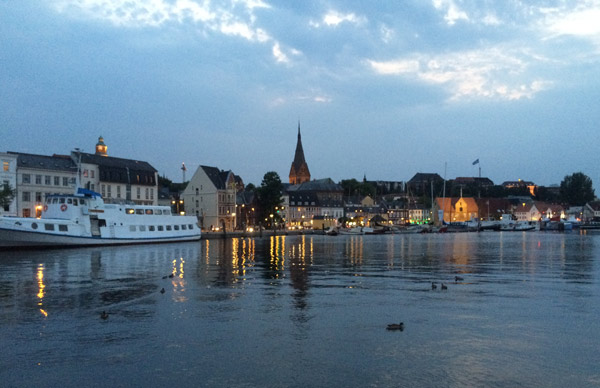 Der flensburger Hafen am Abend