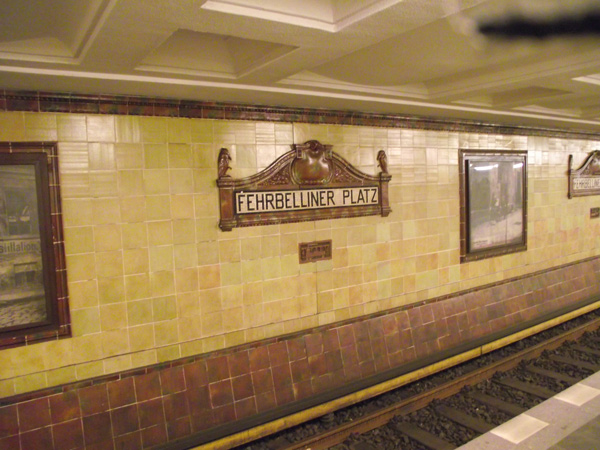 Start zum Treffen: U-Bahn Fehrbelliner Platz