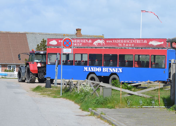 Mandoe Traktorbus