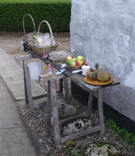 Obst- und Gem&uuml;setisch