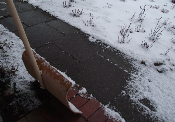 Schnee und sein Schieber